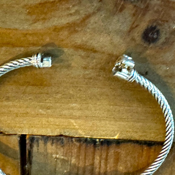 David Yurman Starburst Three - Station Cable Bracelet with Diamonds SS - Picture 4 of 5